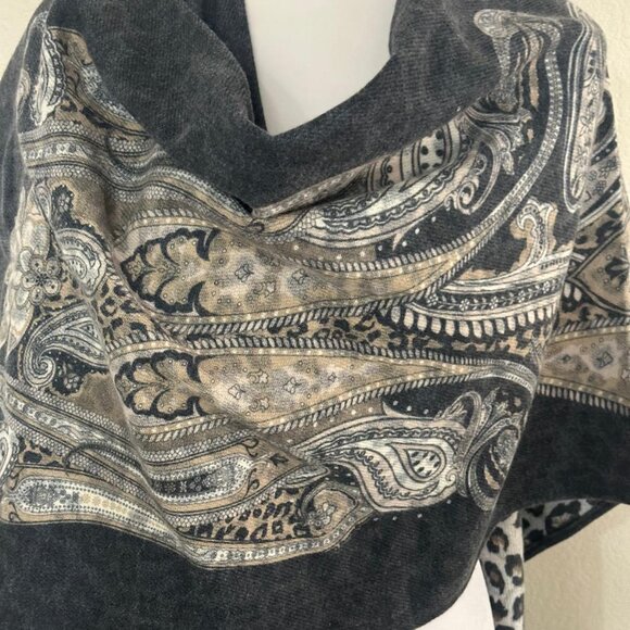 NWT CHICO'S Paisley Leopard Reversible Ruana - Picture 4 of 4